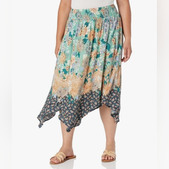 Avenue Dresses & Skirts - Avenue Skirt - NWT